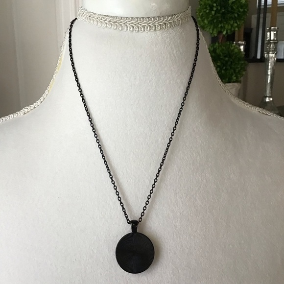 LAST 1! Black Floral Cabochon Pendant Necklace Romantic Cottagecore 18” Rose NEW - Picture 4 of 10